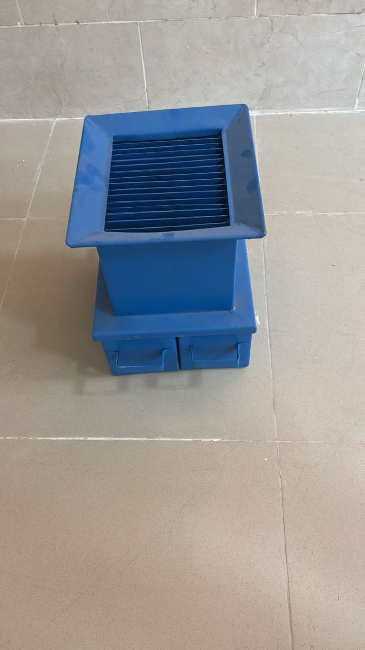 Riffle Box 4.5 mm Manufactured from heavy-gauge sheet metal. BS recommended maximum particle size of 4.5 mm.