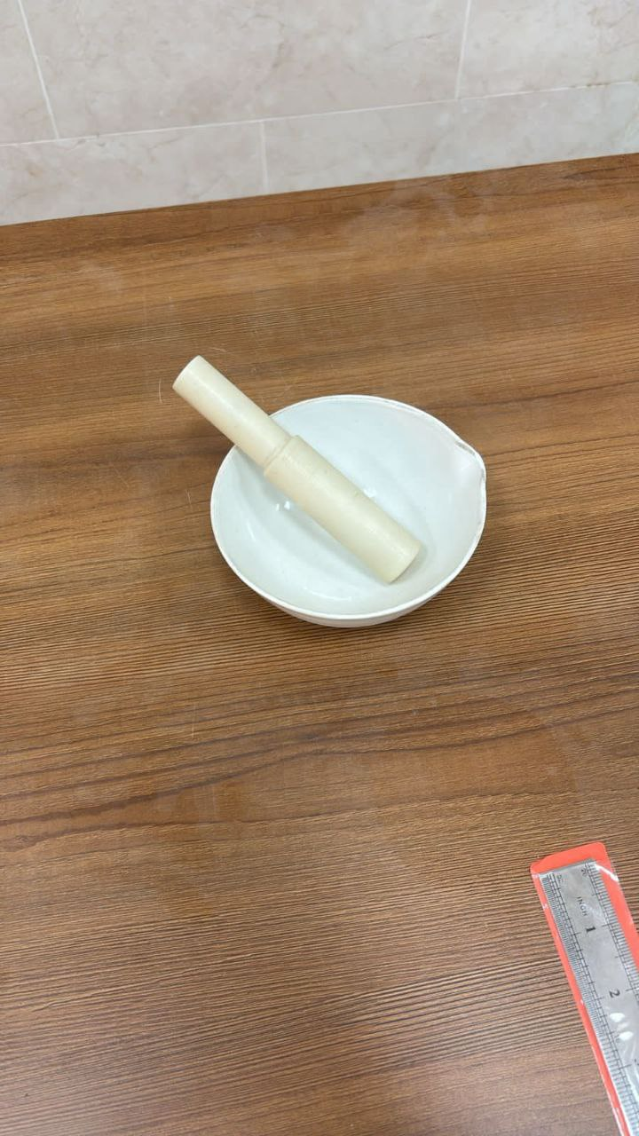 Mortar and Pestle Porcelain Large sample splitter Thick-walled porcelain mortar; 80mm internal diameter and porcelain pestle.