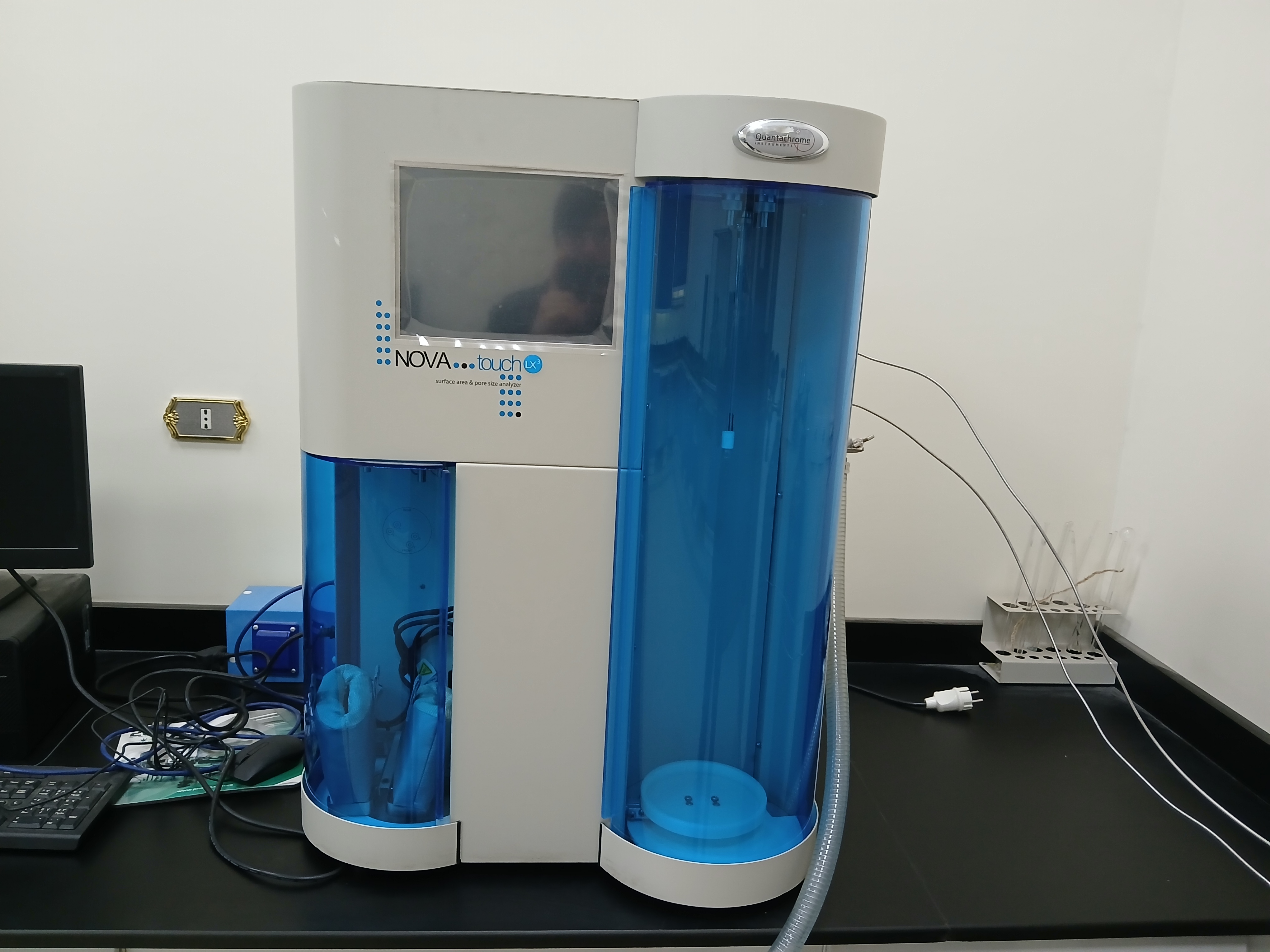 BET surface area analyzer