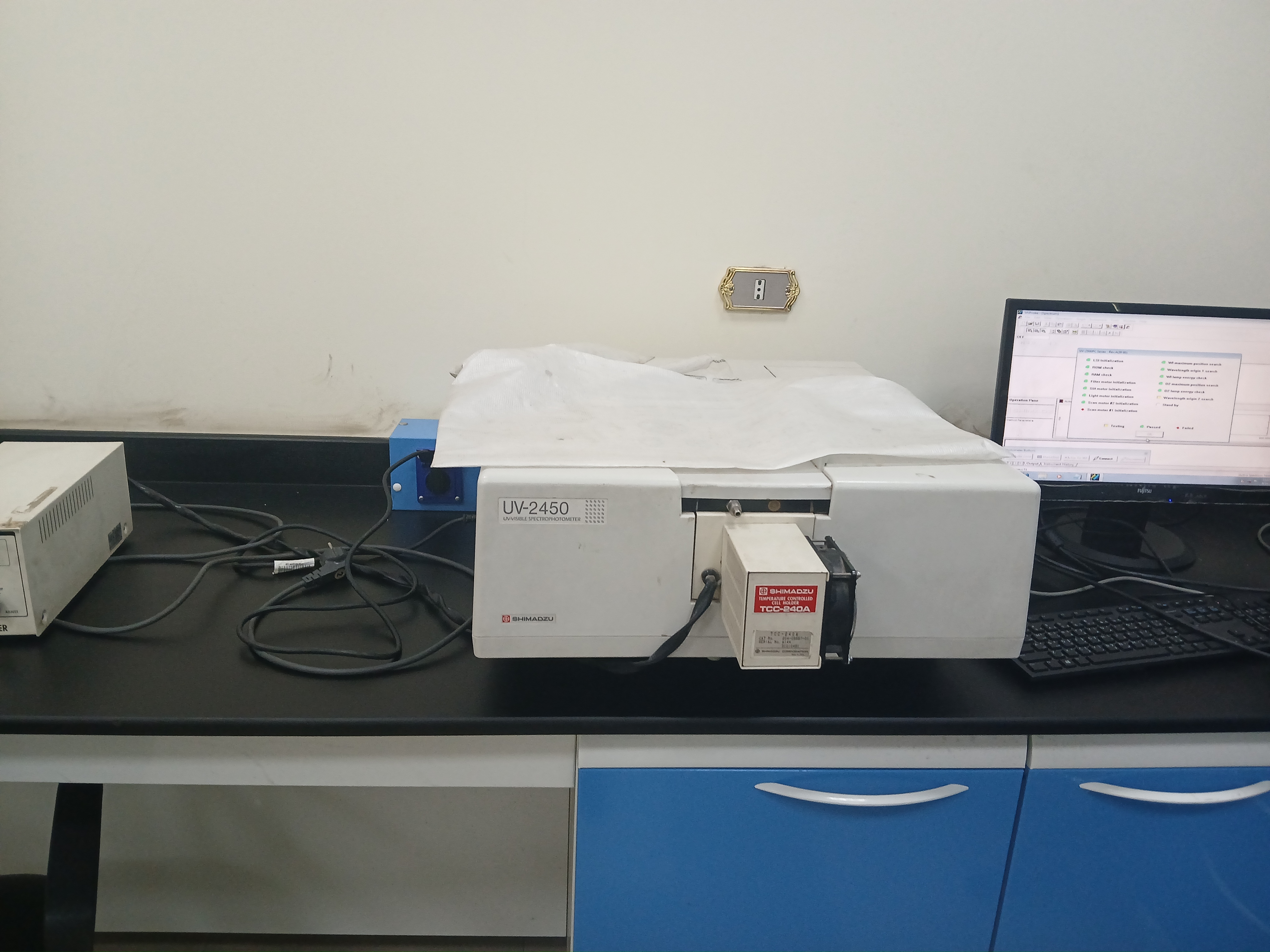 UV-Visible spectrophotometer