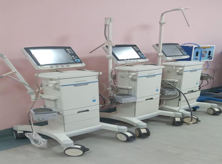 Maquet Pediatric Mechanical Ventilator
