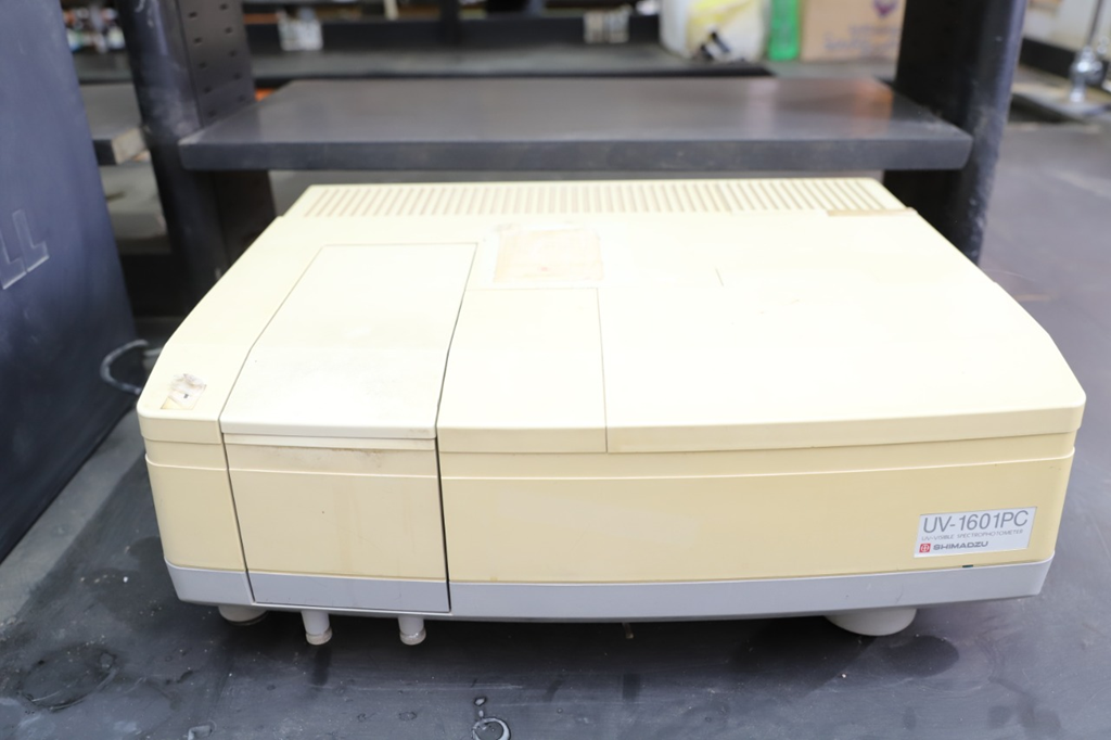 UV-visible spectrophotometer