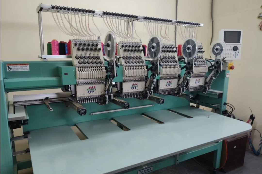 Digital embroidery machine 4 heads
