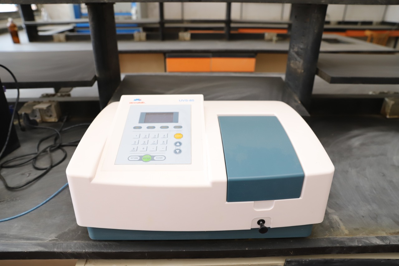 https://nbsle.scu.eg/images/universities/suez/838e4175-1b30-4d9c-a11c-8755ab12ea0fUV-visible%20spectrophotometer%20(single%20beam).jpeg