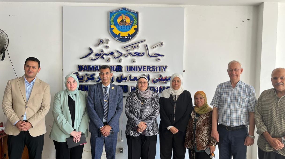 Director of the National Bank for Laboratories and Scientific Equipment Inspects Damanhour University Laboratories, Praising the Readiness of the Research Infrastructure