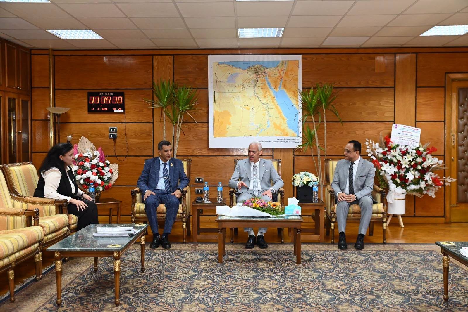 Assiut University Welcomes the Director of the National Bank for Laboratories and Scientific Equipment to Discuss Developing the Laboratory System and Enhancing Scientific Research