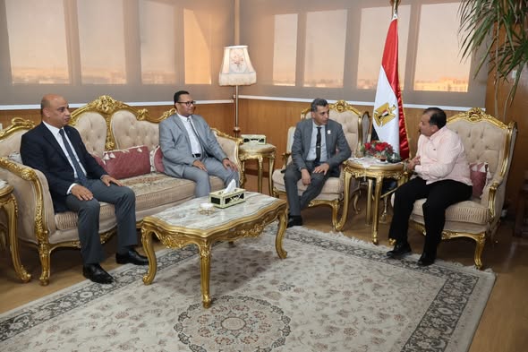 Qena University President Receives Director of the "National Bank for Laboratories" and Reviews University Achievements in Research Infrastructure Development